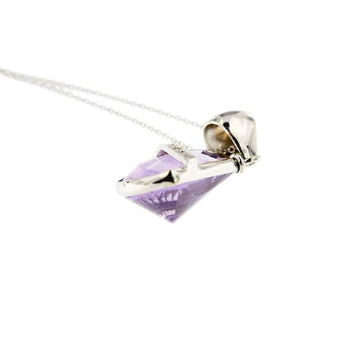 https://ledial.it/app/uploads/2026/06/37363-collana-oro-ciondolo-ametista-diamanti_15.jpg