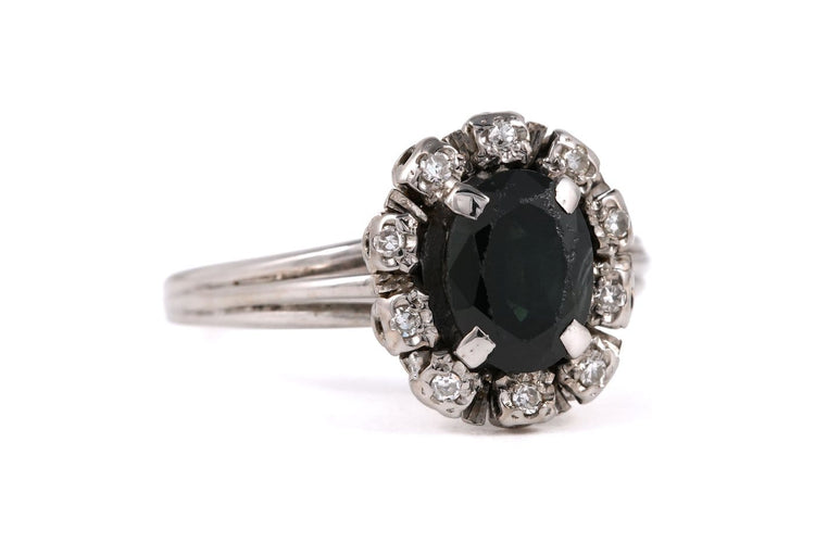 Bague 56 Années 70 - Bague en or blanc, saphir et diamants 58 Facettes 23844