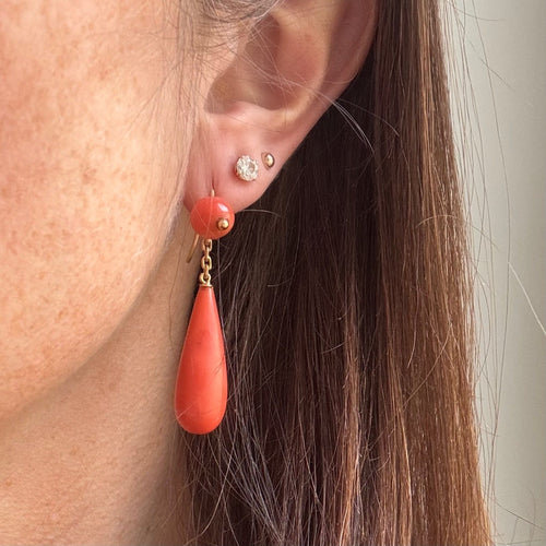 Boucles d'oreilles Minihy Paris - Boucles d'oreilles pendantes en or jaune 18K corail 58 Facettes REF2560-328