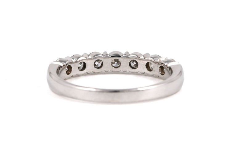 Bague 54 Bague contemporaine en or blanc 18 carats et diamants 58 Facettes B887