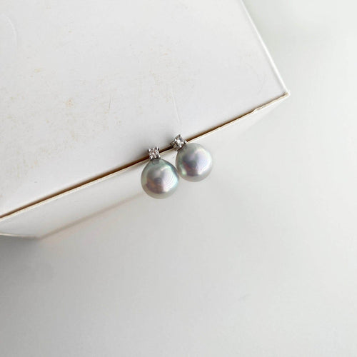 grey-akoya-pearl-diamond-earrings-18k-white-gold-underwater-5.jpg