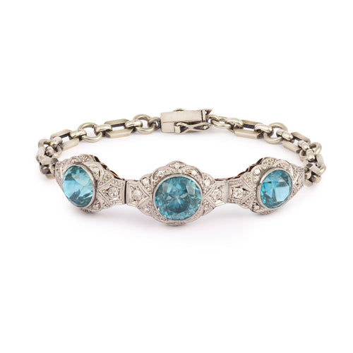https://cdn.shopify.com/s/files/1/0647/1470/3075/files/BraceletVintage-BraceletZirconsBleusDiamantsPlatineOrGris-JoaillerieParis-LesPierresdeJulie_1.jpg?v=1783424472