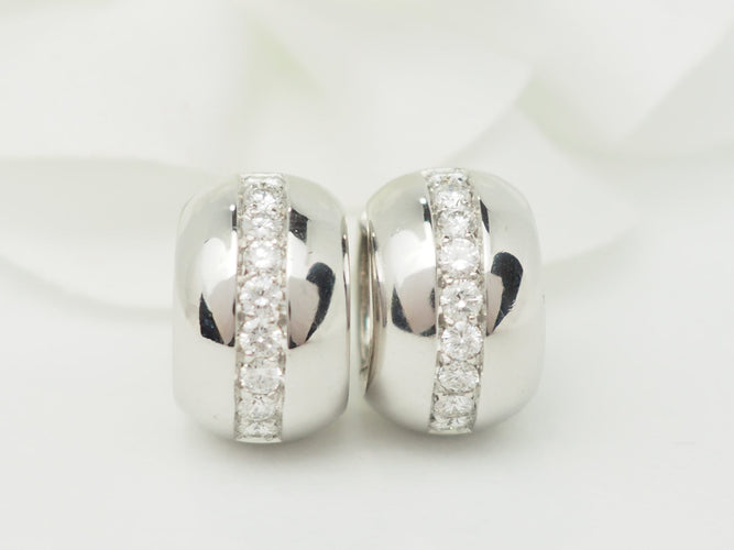 Boucles d'oreilles Créoles en or blanc 18 kt et diamants 58 Facettes 33349