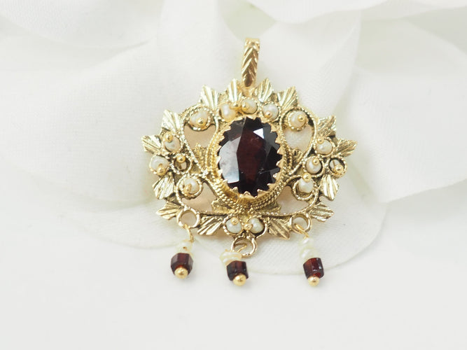 Pendentif Pendentif ancien Napoléon III en or jaune, grenat et perles fines 58 Facettes 29387