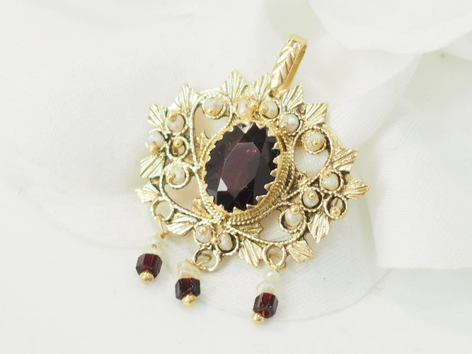 Pendentif Pendentif ancien Napoléon III en or jaune, grenat et perles fines 58 Facettes 29387