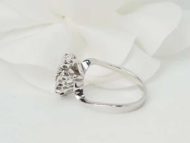 Bague 53.5 Bague vintage en or blanc 18 ct et diamants 58 Facettes 33504