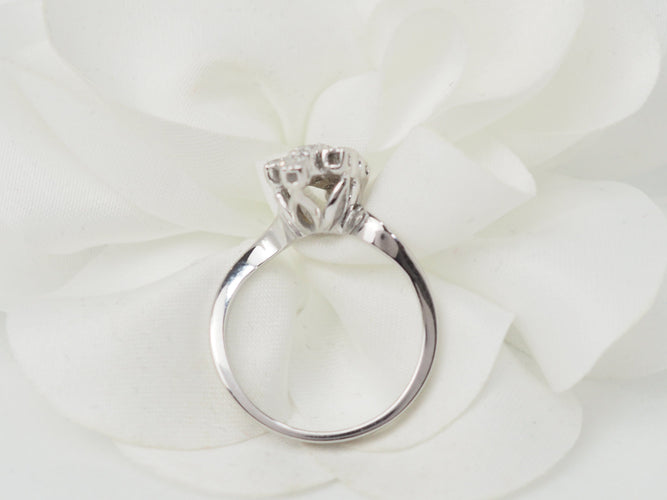 Bague 53.5 Bague vintage en or blanc 18 ct et diamants 58 Facettes 33504