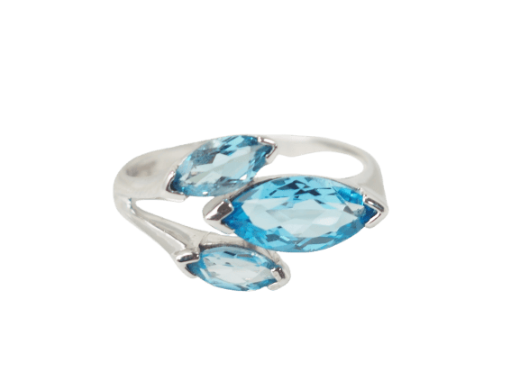 Bague 55 Bague en or blanc 18 ct avec topazes bleues 58 Facettes 33498