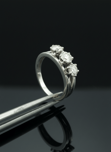 Bague 55 Bague trilogy en or blanc avec diamants 58 Facettes