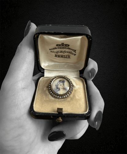 Broche Spilla allemande de birthday 58 Facettes
