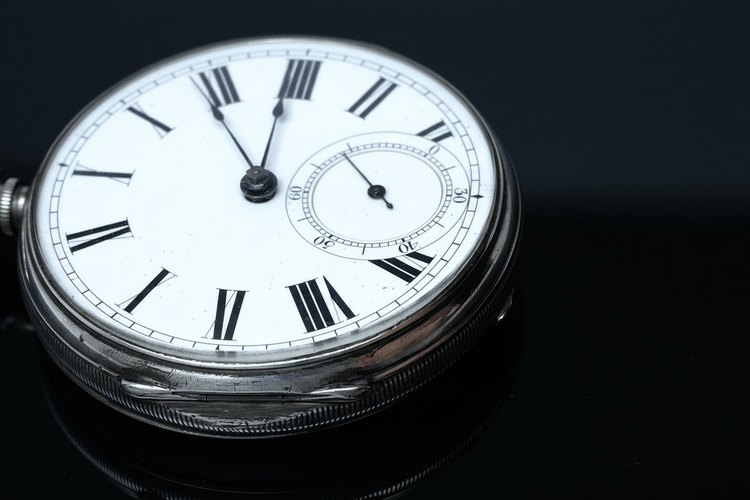 Montre Orologio de poche anglais en argent 58 Facettes