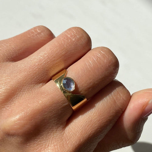 blue-sapphire-cigar-ring-18k-gold-love-more-2.jpg