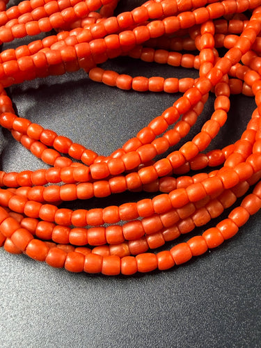 Collier Collier multifils en corail avec fermoir en or jaune 58 Facettes