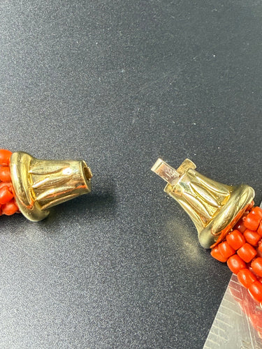 Collier Collier multifils en corail avec fermoir en or jaune 58 Facettes