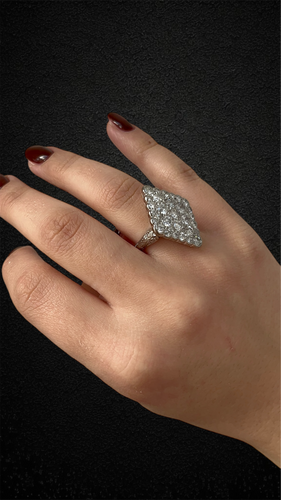 Bague 58 Bague Art déco romboïdale en or blanc 18 carats et diamants 58 Facettes