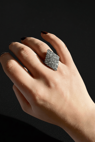 Bague Anello romboïdal aux diamants en or blanc 58 Facettes