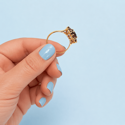 bague-grenat-naturel-Marguerit-or-jaune-18k-occasion.png