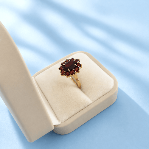 bague-occasion-grenat-Marguerit-or-18-carats-femme.png
