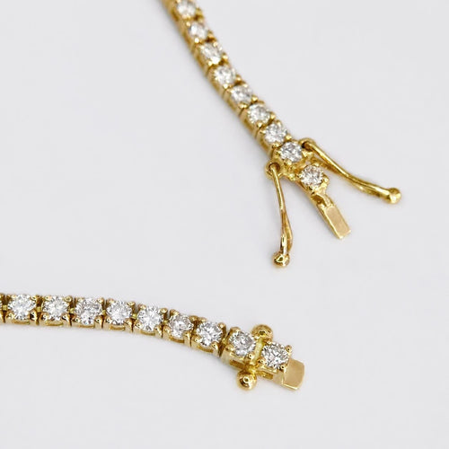 embrace-2ct-tennis-bracelet-18k-gold-5.jpg