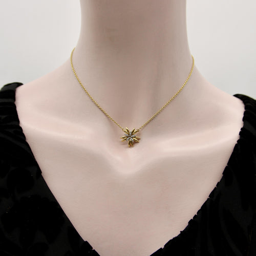 Necklace Flower pendant necklace in 18K yellow and white gold, diamonds 58 Facettes 11156