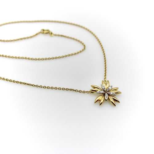 Necklace Flower pendant necklace in 18K yellow and white gold, diamonds 58 Facettes 11156