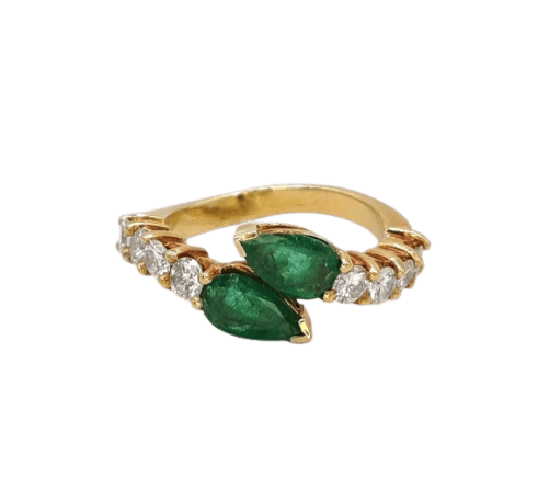 18K yellow gold ring with emeralds and diamonds 