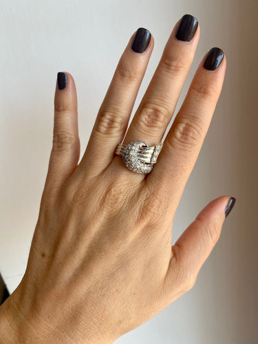 Bague 58 Bague nœud Art déco en or blanc 18k et diamants 58 Facettes