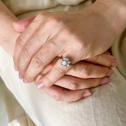Bague 48.5 Bague marguerite en or blanc, platine et diamants 58 Facettes LMB-373