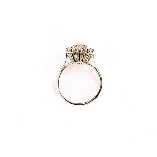 Bague 48.5 Bague marguerite en or blanc, platine et diamants 58 Facettes LMB-373