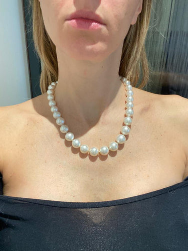 Collier Collier de perles blanches australiennes et diamants en or jaune 58 Facettes
