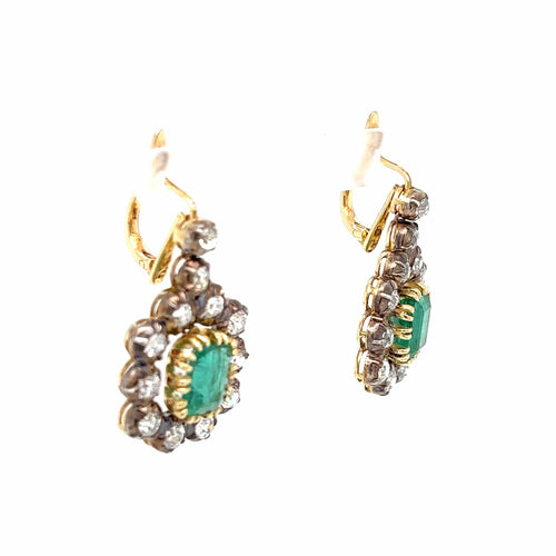 Boucles d'oreilles Victorian - Boucles d'oreilles pendantes en or blanc 18k et argent, émeraudes et diamants 58 Facettes