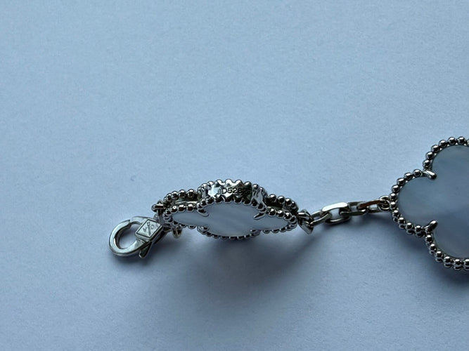 Bracelet Van Cleef & Arpels Vintage Alhambra - Bracelet 5 motifs en or blanc et calcédoine 58 Facettes 2684