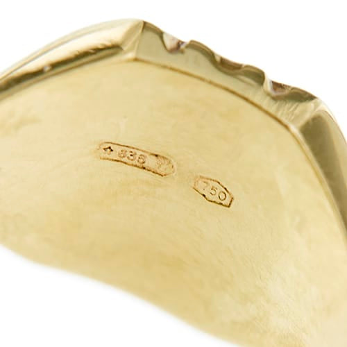 https://ledial.it/app/uploads/2026/07/38245-anello-oro-uomo-scudo-rubino_13.jpg