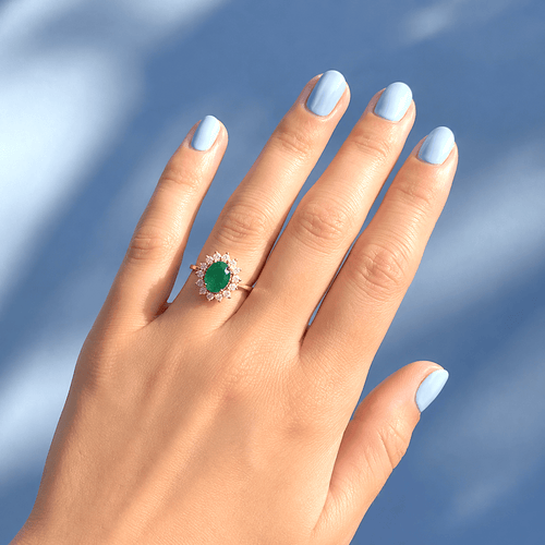 Bague 54.5 Bague marguerite en or jaune 18K, émeraude et diamants 58 Facettes 1790