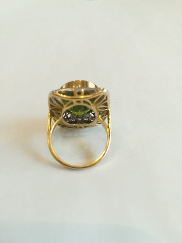 Bague 54 Bague cocktail en or jaune et blanc, péridot et diamants 58 Facettes 01374