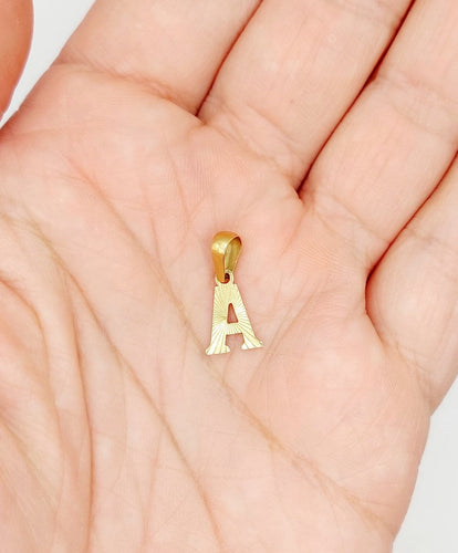 Pendentif Pendentif lettre A vintage en or 18k 58 Facettes A07573