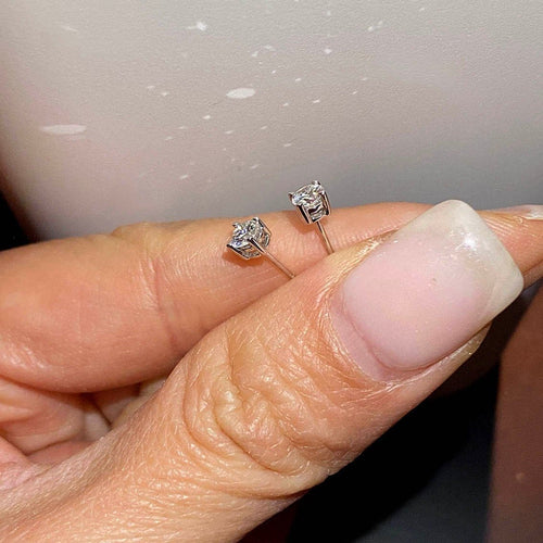 Bague Embrace - Boucles d'oreilles solitaires en or blanc et diamants 58 Facettes GER1008WG