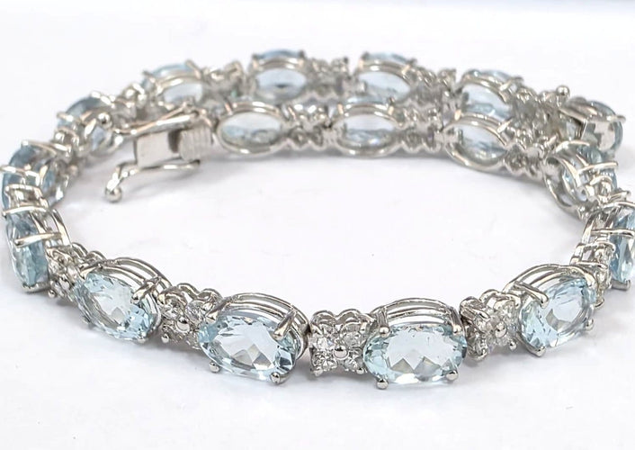 Bracelet Bracelet tennis en or blanc 18 ct avec aigue-marine et diamants 58 Facettes 451/26 D
