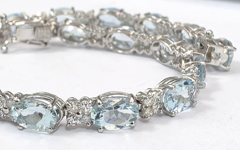 Bracelet Bracelet tennis en or blanc 18 ct avec aigue-marine et diamants 58 Facettes 451/26 D
