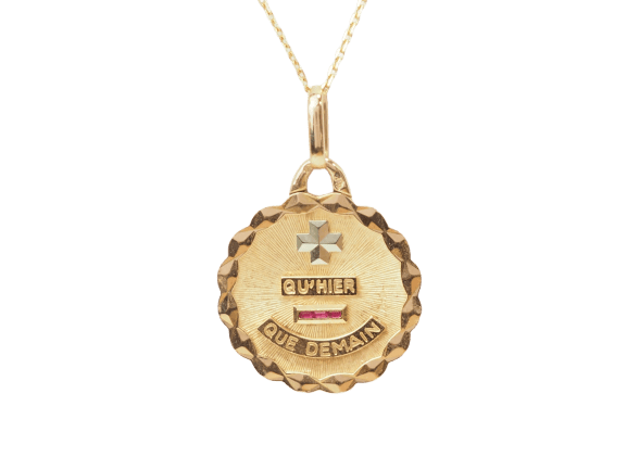 Augis - Pendentif Plus qu'hier, moins que demain en or jaune et rubis 58 Facettes 33816