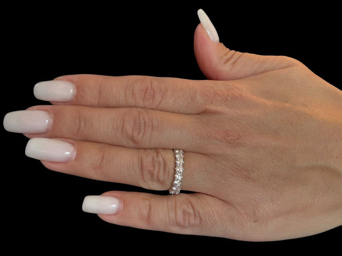 55 Alliance éternité HRD en or blanc 18 carats et diamants 58 Facettes A2085