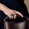 53 Boucheron Héra, Le Paon - Bague en or gris, saphirs et diamants 58 Facettes 58FC61