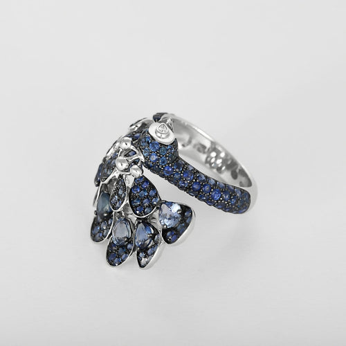 53 Boucheron Héra, Le Paon - Bague en or gris, saphirs et diamants 58 Facettes 58FC61