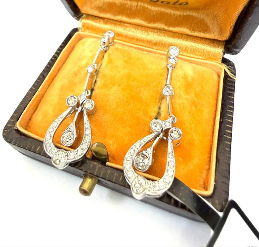 Boucles d'oreilles en or blanc et diamants 58 Facettes 296/26 H