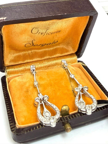 Boucles d'oreilles en or blanc et diamants 58 Facettes 296/26 H