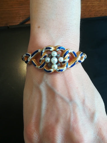 Bracelet Bracelet ancien en or jaune, émail, perles et diamants 58 Facettes 01380
