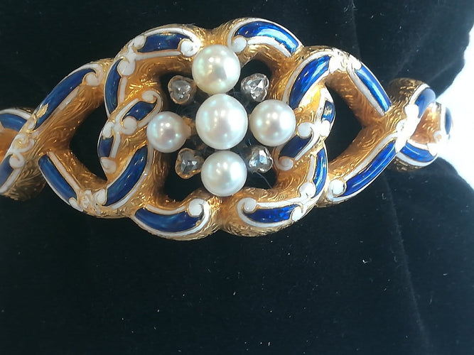 Bracelet Bracelet ancien en or jaune, émail, perles et diamants 58 Facettes 01380