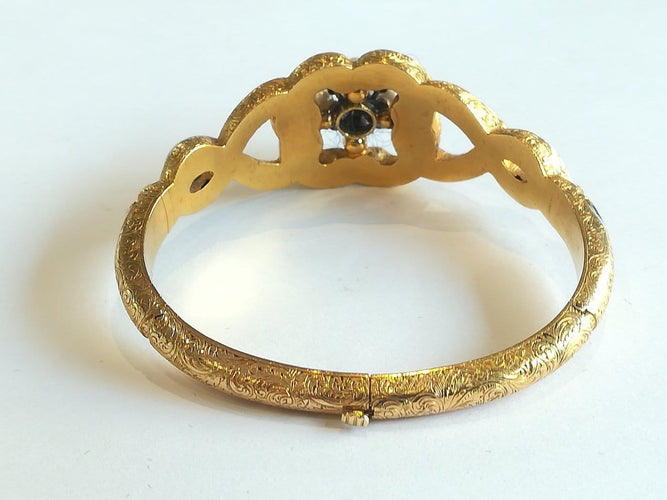 Bracelet Bracelet ancien en or jaune, émail, perles et diamants 58 Facettes 01380