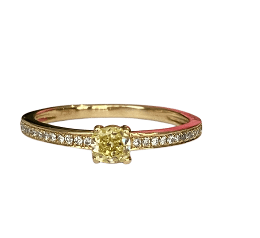 54 Bague solitaire en or jaune 18K, diamant Fancy Intense Yellow et diamants 58 Facettes ring