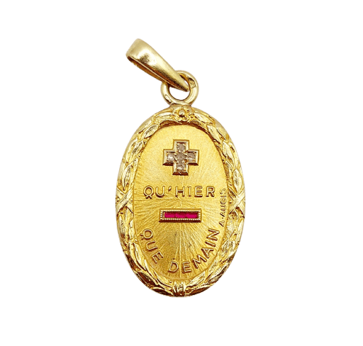 Augis - Pendentif médaille d'amour en or 18k, diamant et rubis 58 Facettes A07585